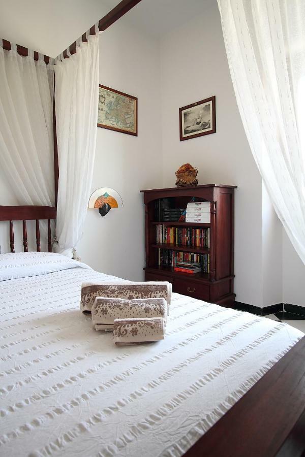 Appartamento Granada Алгеро Екстериор снимка